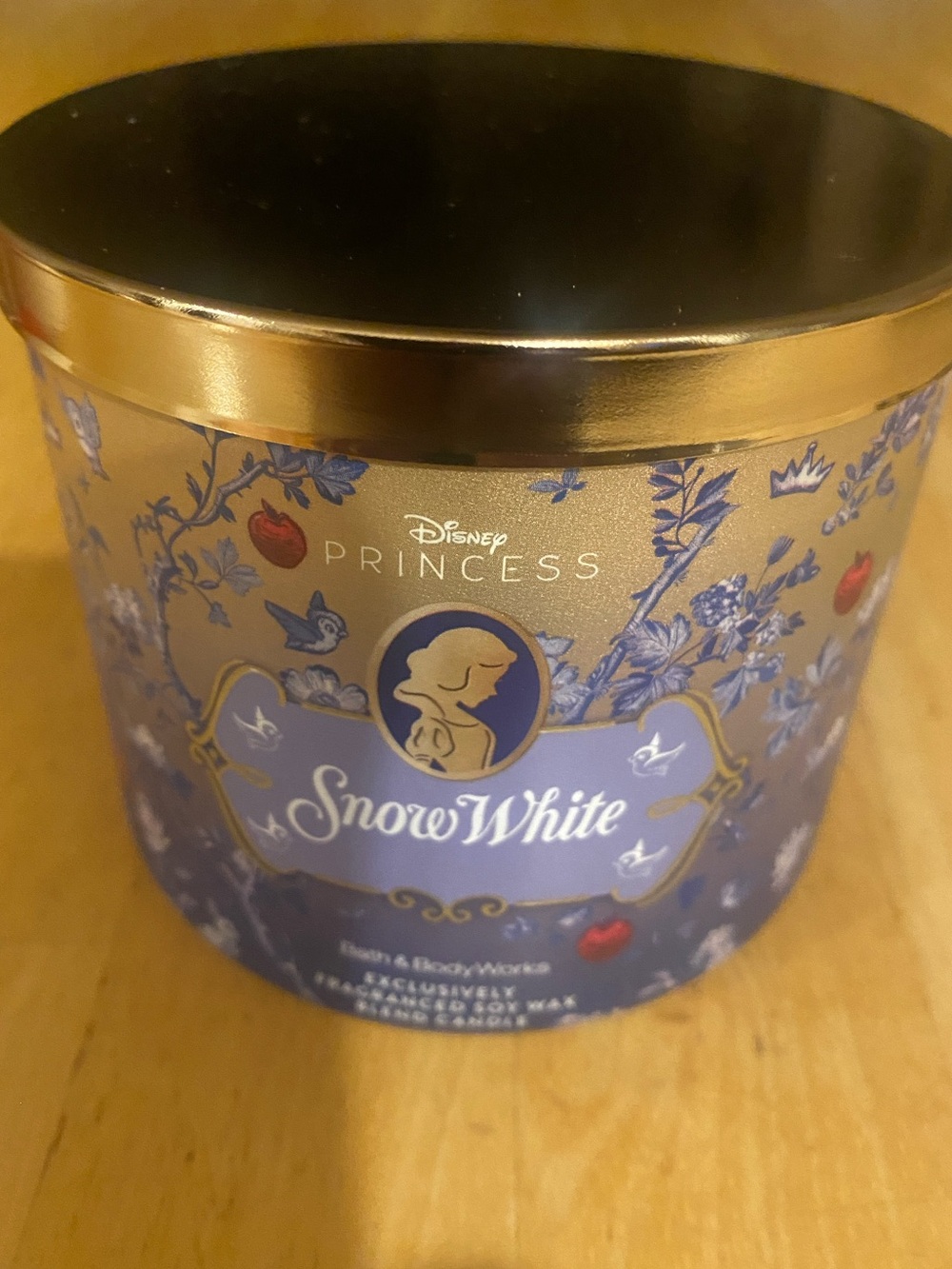 Bath & Body Works Disney Snow White 3-Wick Scented Candle NWT 14.5 oz